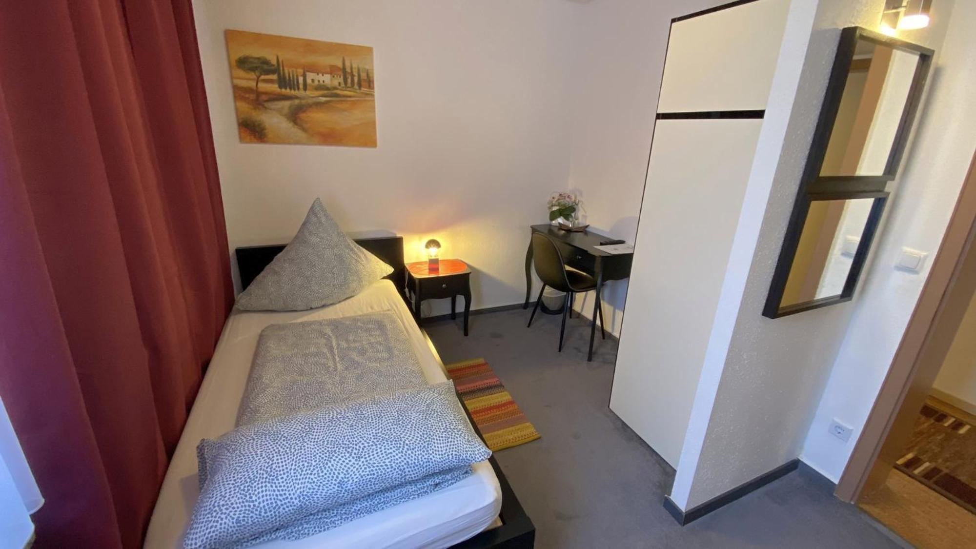 Hotel Garni Bad Cafe Bad Niedernau Room photo